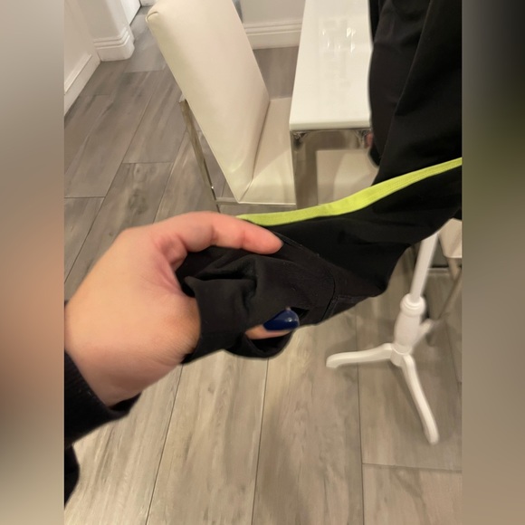 Nike Reflective 1/2 Zip Long Sleeve Jacket - Picture 4 of 6